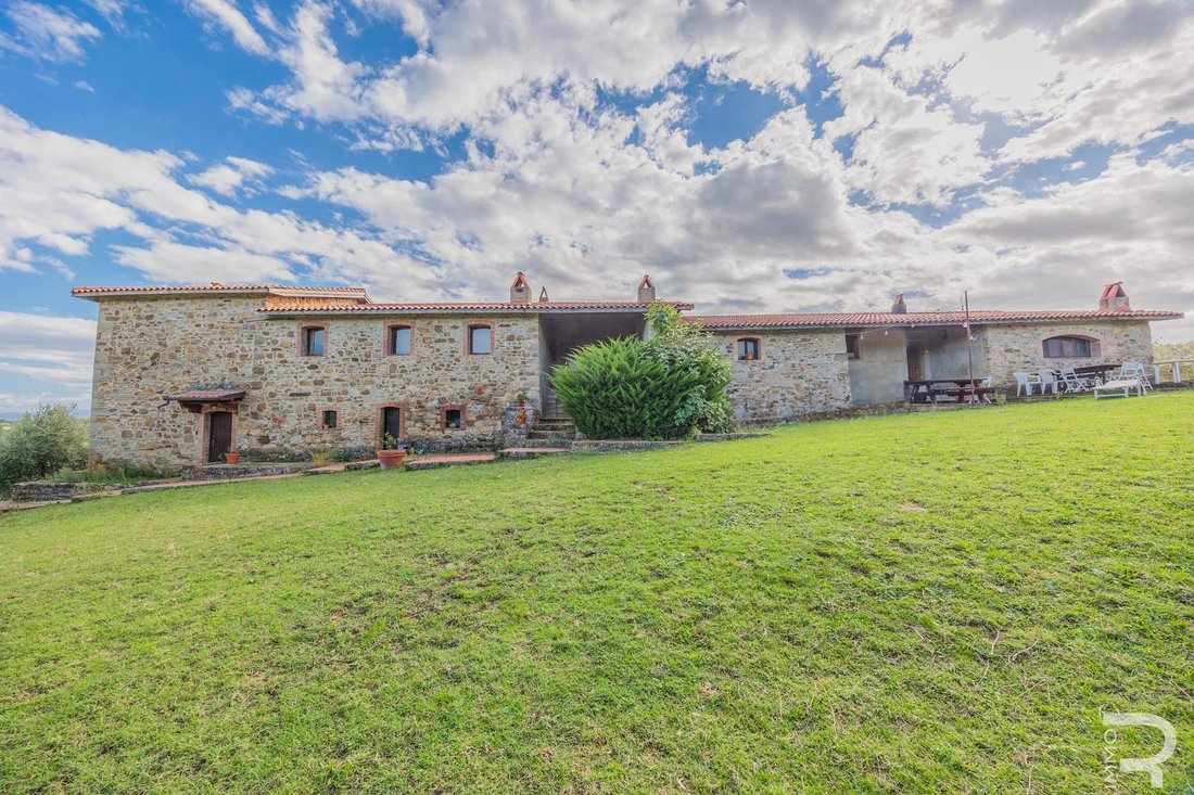 Farm Ranch in Laterina Pergine Valdarno, Tuscany, Italy 2 - 14760415