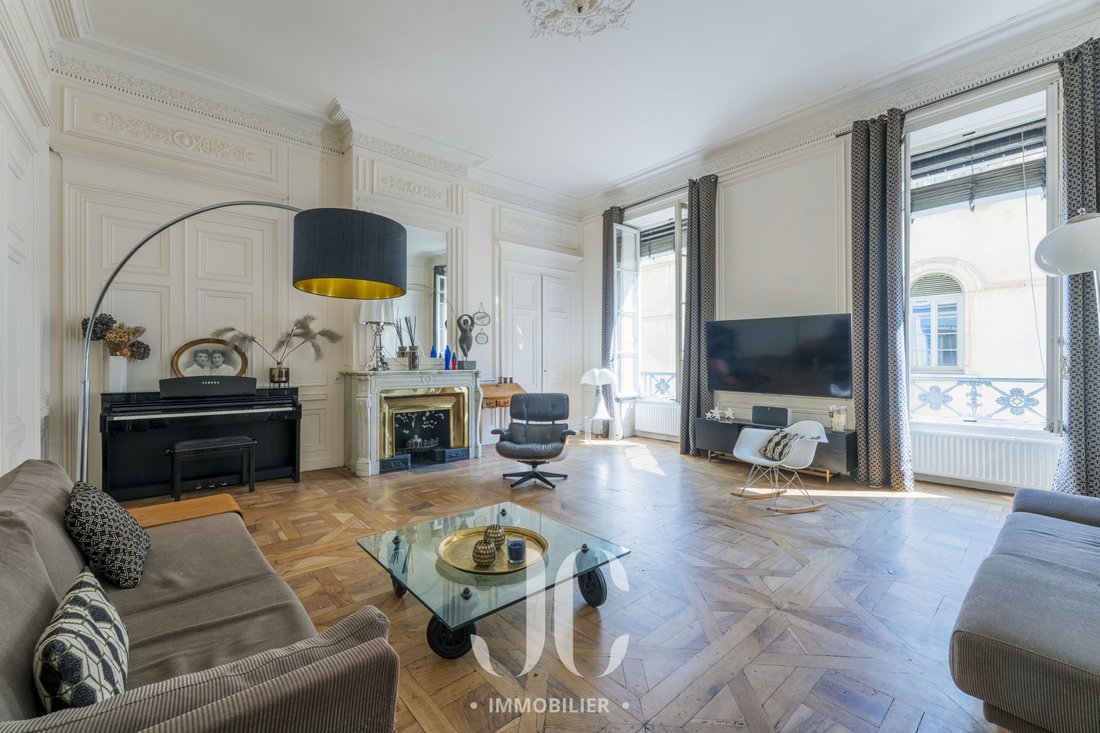 Apartment in Cordeliers-Célestins-Bourse, Lyon 2e Arrondissement, Lyon 2 - 14760449