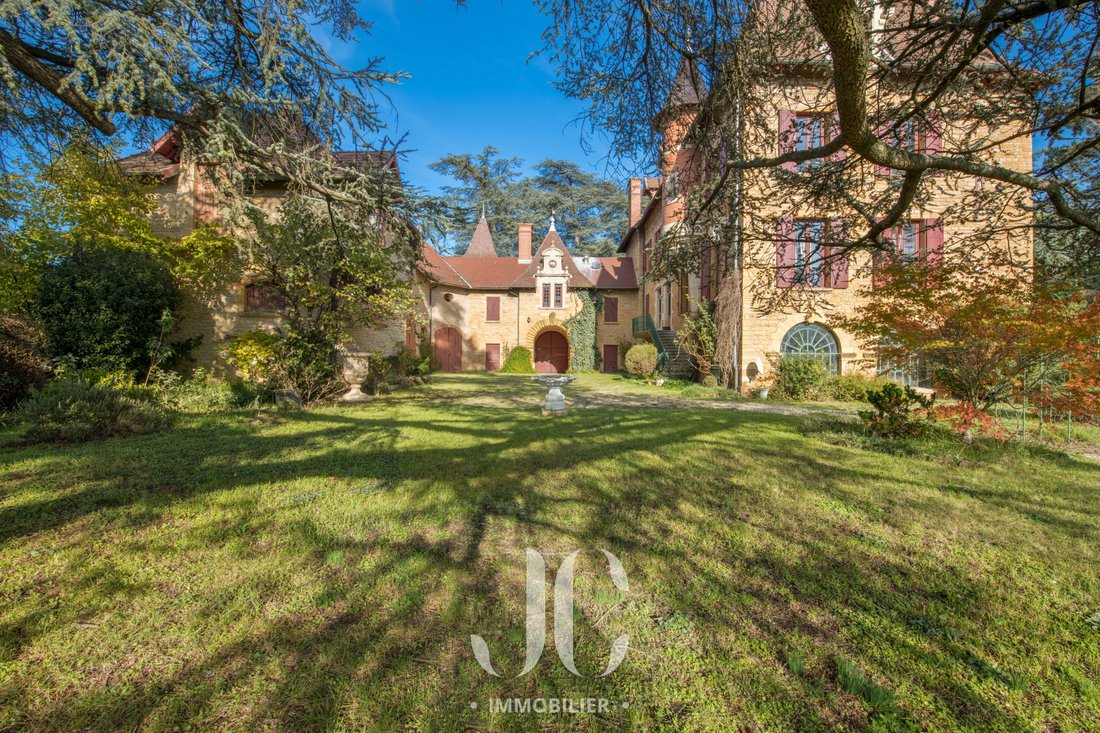 Le Rêve Éternel: A 13,000m² Parkland Castle Where Time Whispers Through Walnut Doors