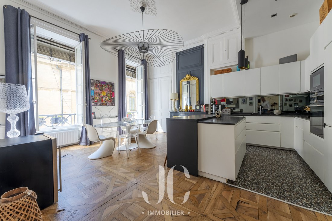 Apartment in Cordeliers-Célestins-Bourse, Lyon 2e Arrondissement, Lyon 4 - 14760449