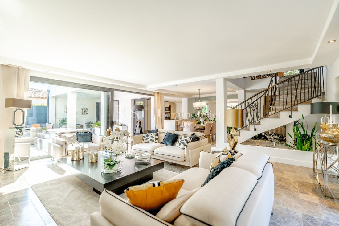 Villa in Ville-Les Saquedes-Le Bouillonnet, Sainte-Maxime, France 4 - 14734066