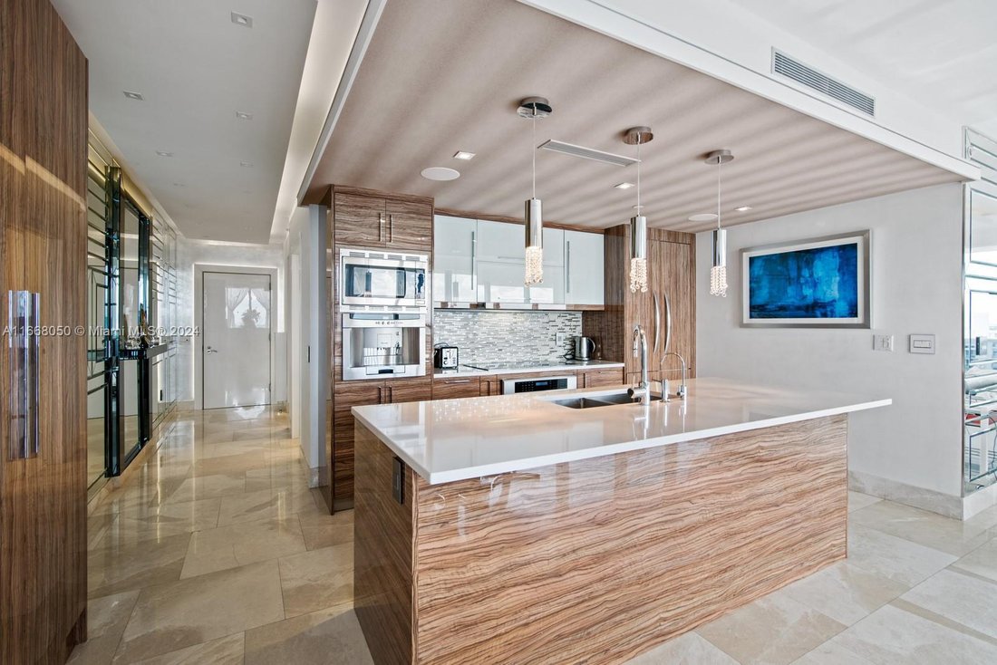 Condo Miami Beach In Miami Beach, Florida, United States For Sale