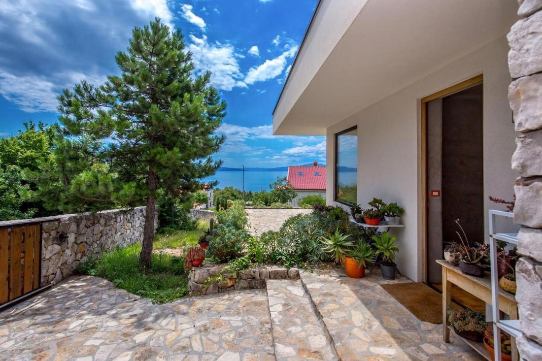 House in Mjesni odbor Luka, Grad Rijeka, Primorje-Gorski Kotar County 3 - 14761427