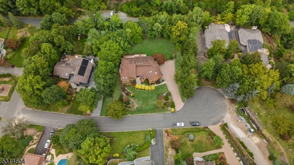 Contemporary Gem At The Top Of A In Cedar Grove, New Jersey, United