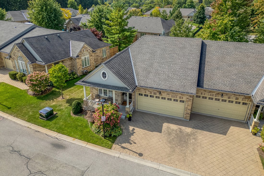 Executive Bungalow In Arva, Ontario, Canada For Sale (14762885)