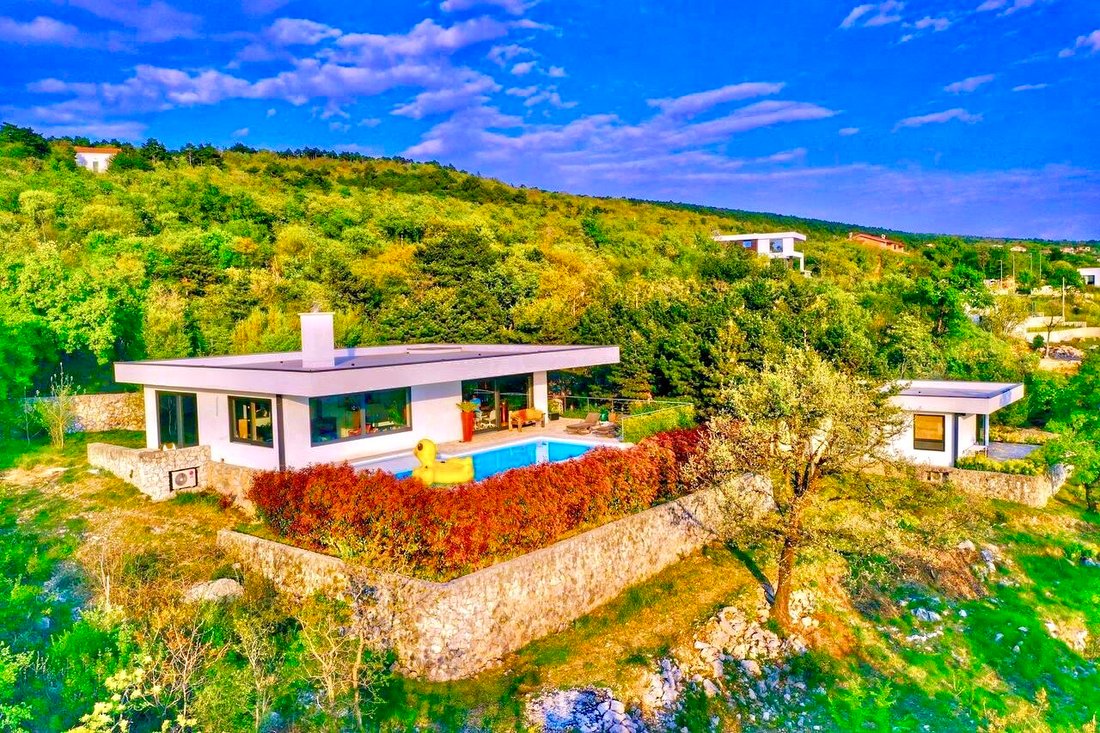 House in Mjesni odbor Luka, Grad Rijeka, Primorje-Gorski Kotar County 1 - 14761427