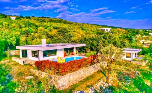 House in Mjesni odbor Luka, Grad Rijeka, Primorje-Gorski Kotar County 1