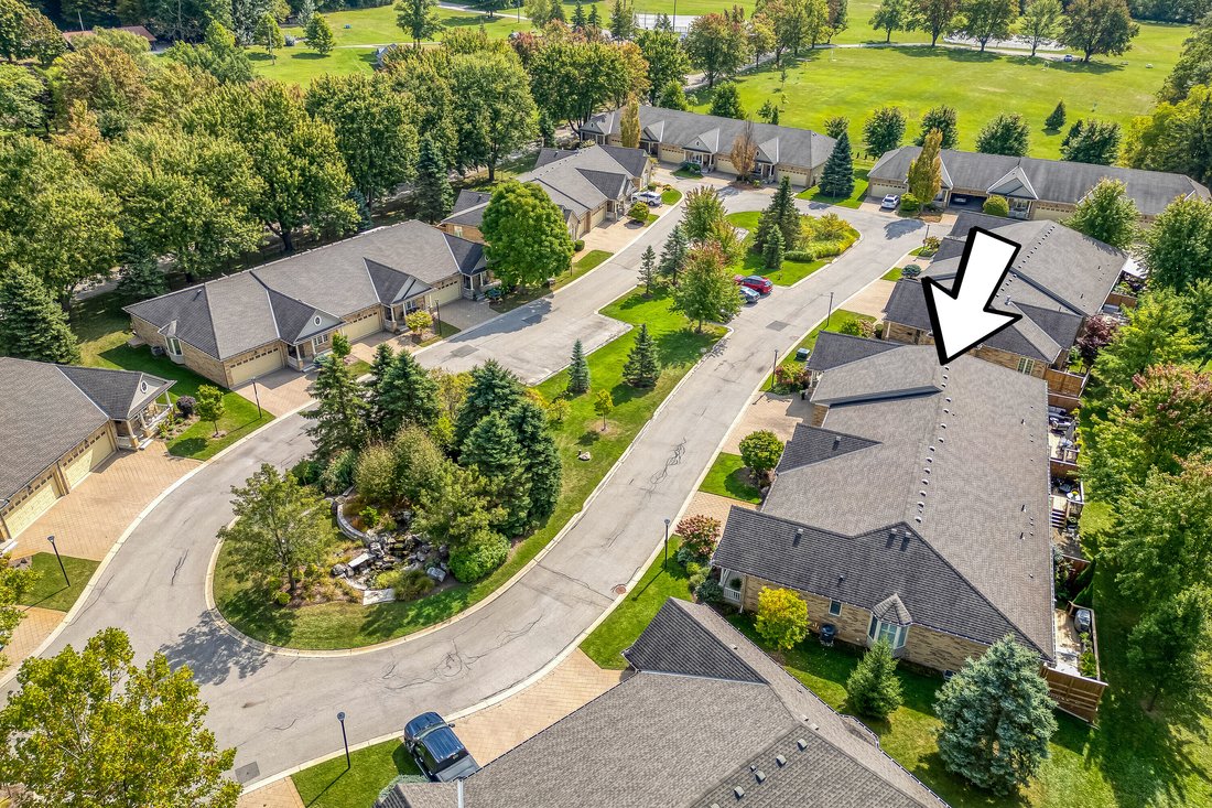 Executive Bungalow In Arva, Ontario, Canada For Sale (14762885)