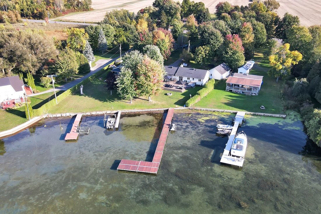 Saint Anicet, Montérégie In Saint Anicet, Quebec, Canada For Sale