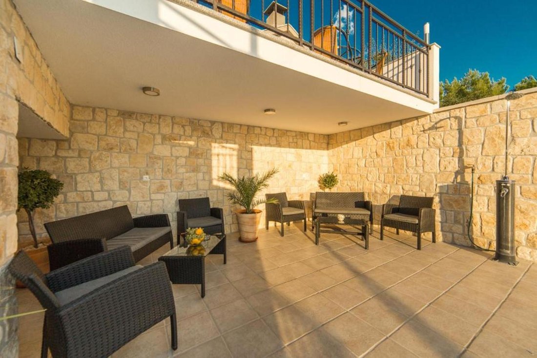 Villa in Veliko Brdo, Split-Dalmatia County, Croatia 5 - 14766284