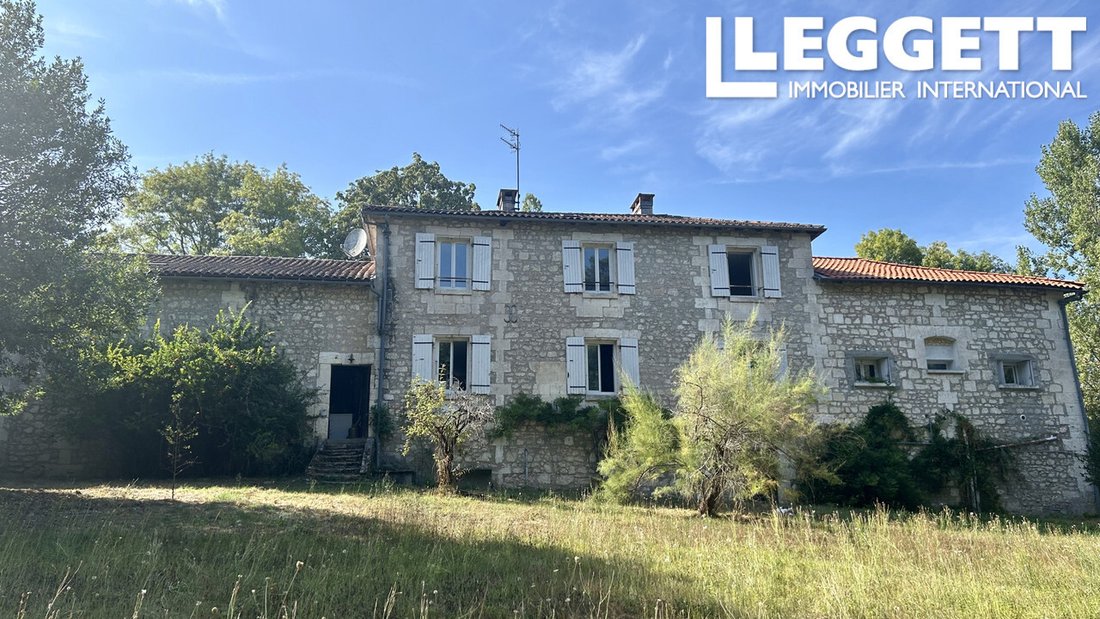 House in Antonne-et-Trigonant, Nouvelle-Aquitaine, France 1 - 14765100