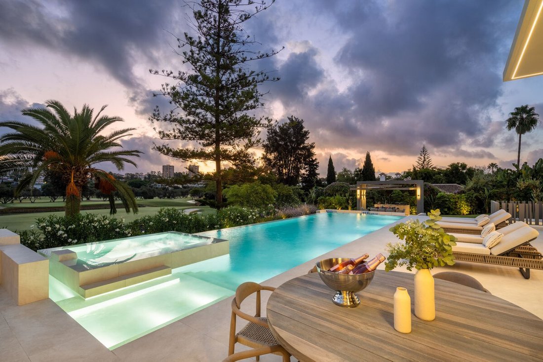 Villa in Puerto Banus, Marbella, Spain 1 - 14764879