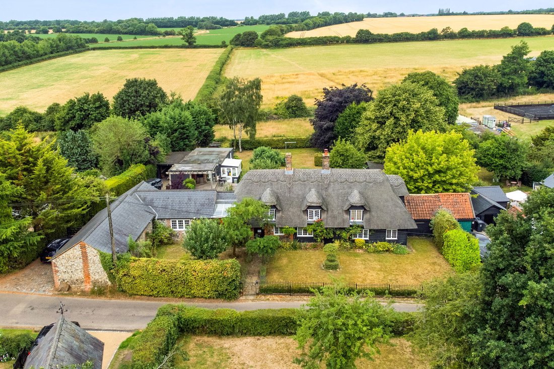 House in Nasty, England 4 - 13661841