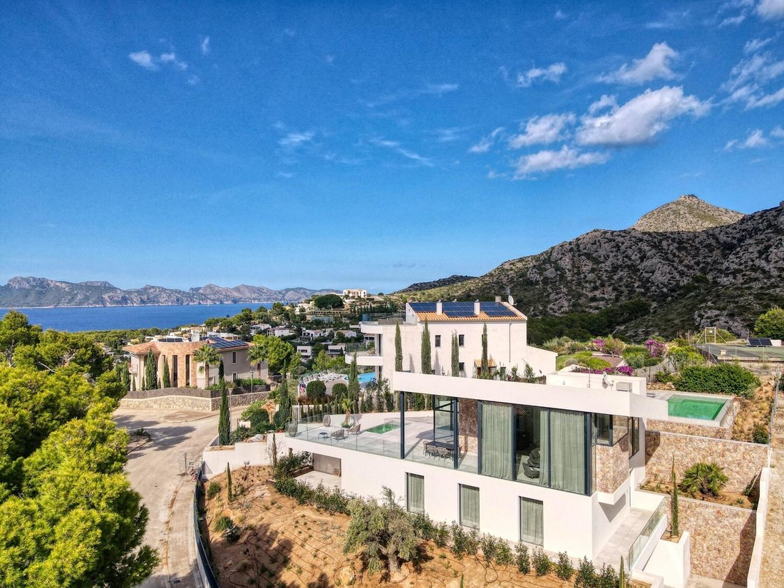 House in Alcudia, Balearic Islands, Spain 2 - 14765369