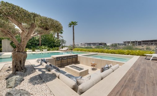 Villa in Dubai, Dubai, United Arab Emirates 1