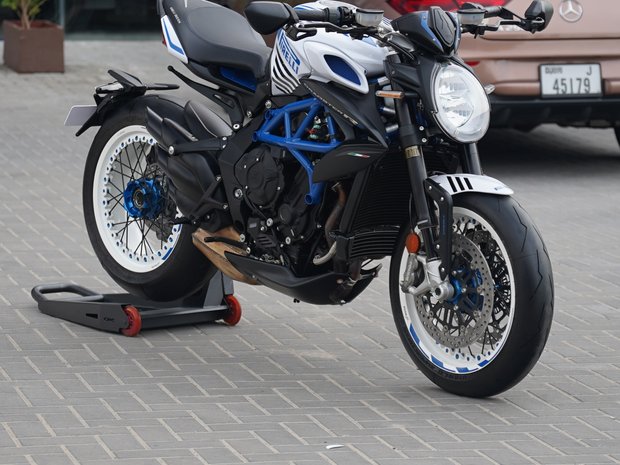 MV Agusta Dragster 800 RR Pirelli Edition 1/200 (14770561)