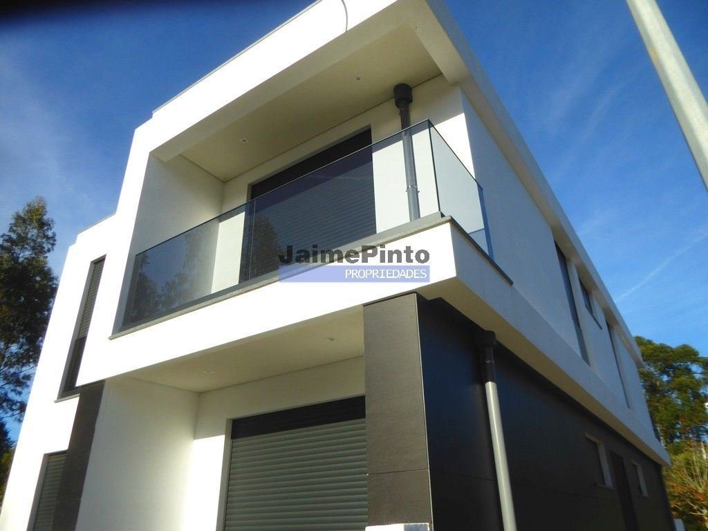 Villa in Espinho, Aveiro District, Portugal 1 - 14768535