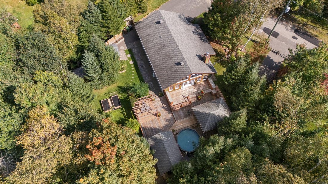 Saint Faustin/Lac Carr Residential In Saint Faustin/Lac Carr, Canada For Sale (14769132)