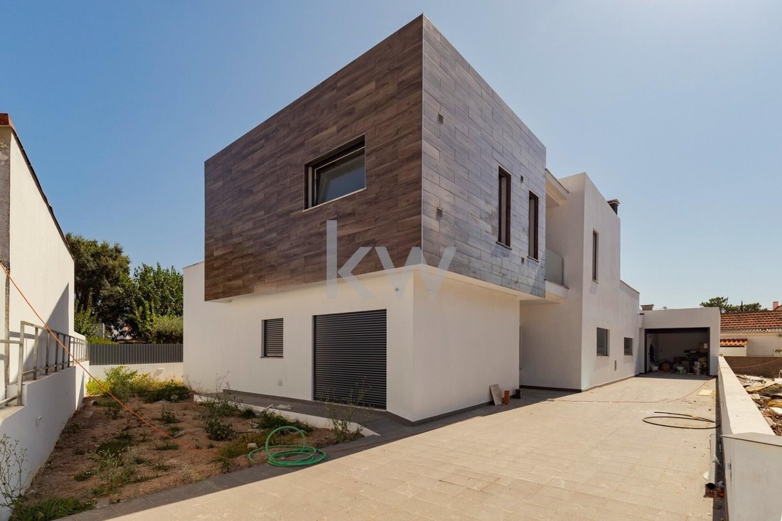 Townhouse in Azeitao (Sao Lourenco e Sao Simao), Setubal, Portugal 1 - 14770507