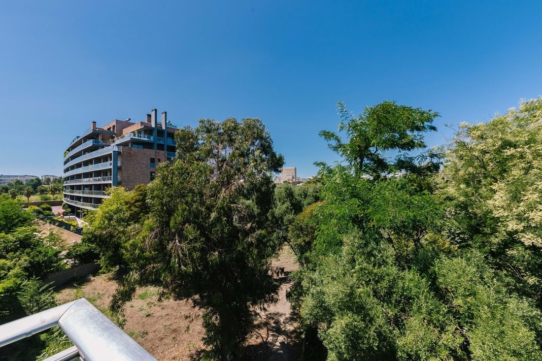 Apartment in Moscavide e Portela, Lisbon, Portugal 1 - 14767210