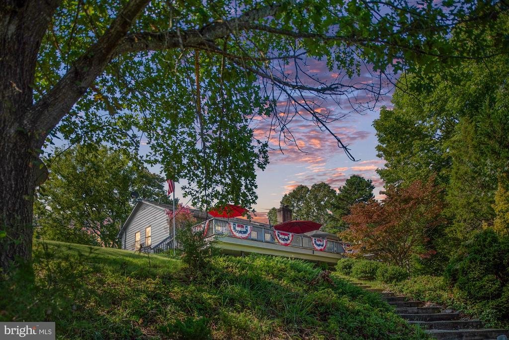 Remarkable Waterfront Retreat In Mineral, Virginia, United States For