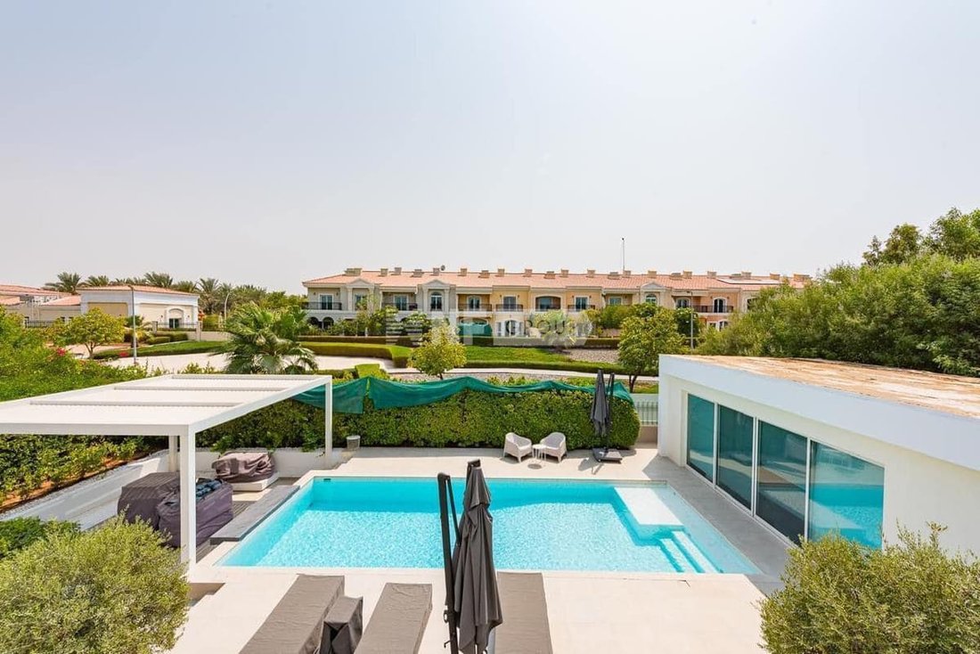 Villa in Green Community, Dubai, United Arab Emirates 1 - 14769587