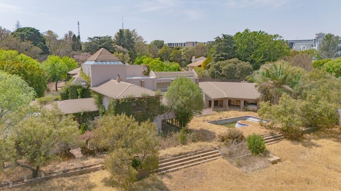 Magnificent Home In Prime Location In In Johannesburg, Gauteng, South