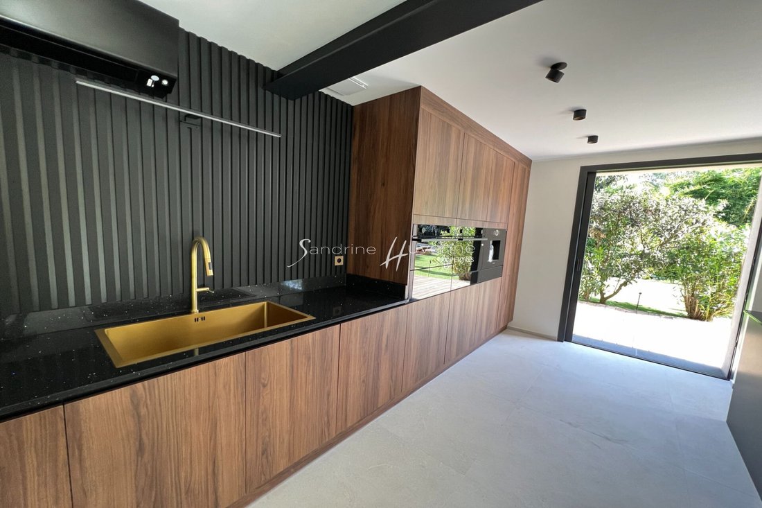 Villa à La Croix-Valmer, Provence-Alpes-Côte d'Azur, France 5 - 14767554