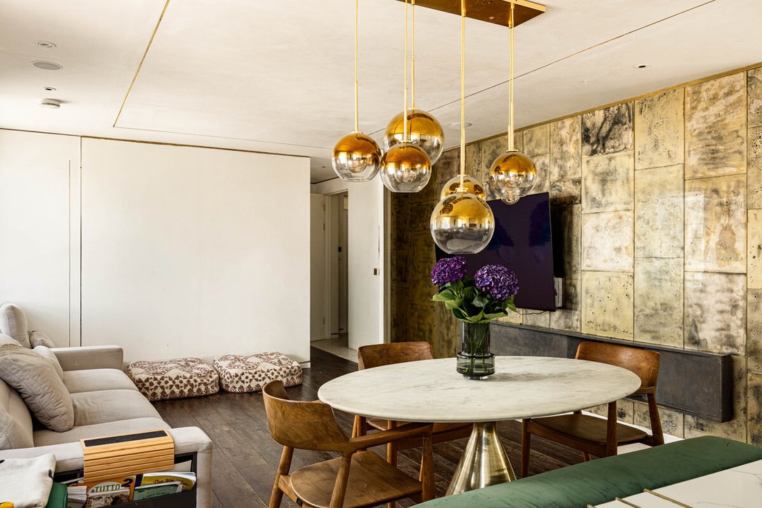 Photo inspiration: Luxury Apartment Facelift Designs Reference: Lateral Three Bedroom Apartment With Lift In London England United