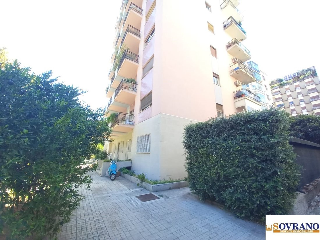 Viale Lazio Piano Terra Con Villetta In Palermo, Italy For Sale (14769377)