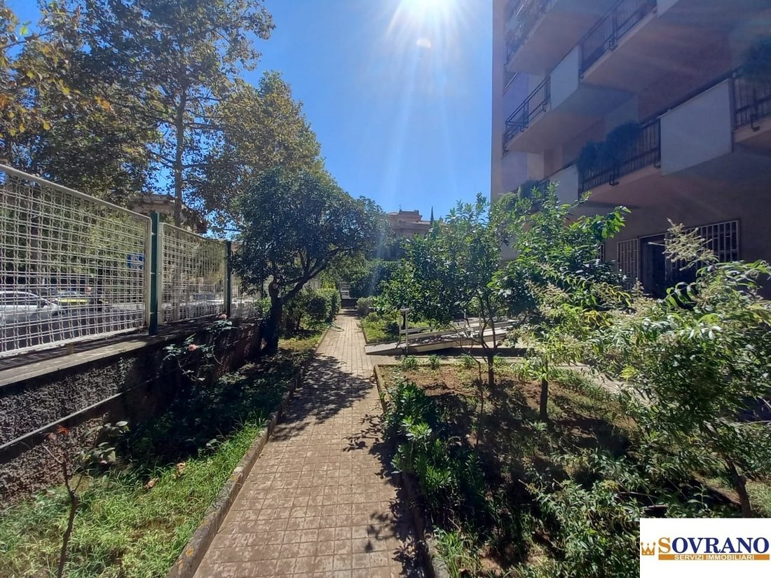 Viale Lazio Piano Terra Con Villetta In Palermo, Italy For Sale (14769377)