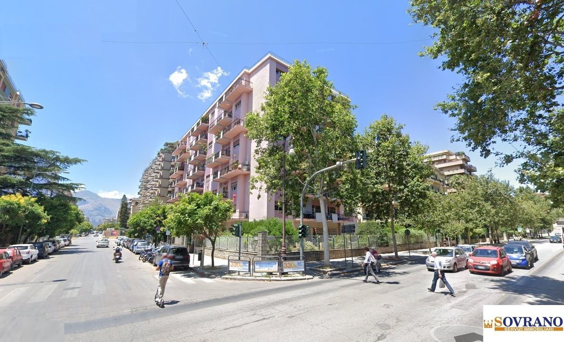 Viale Lazio Piano Terra Con Villetta In Palermo, Italy For Sale (14769377)