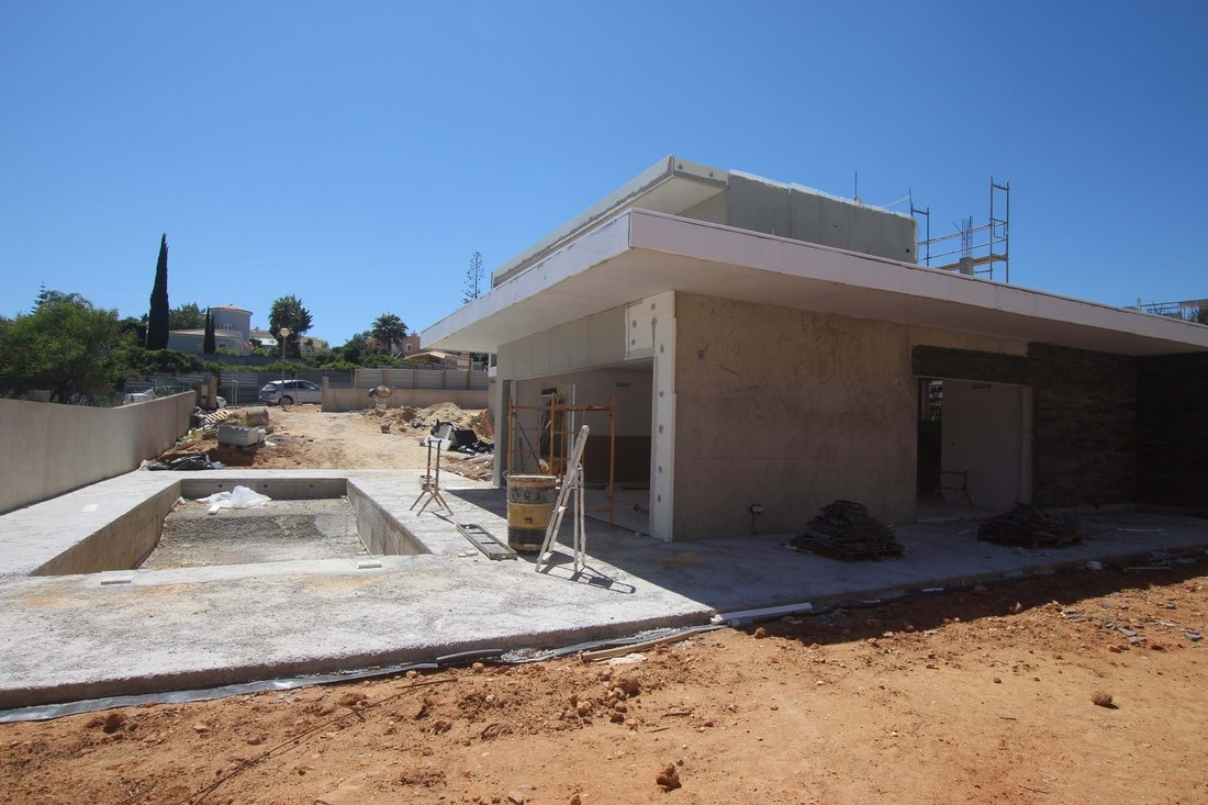 Villa in Lagoa e Carvoeiro, Algarve, Portugal 1 - 14767297
