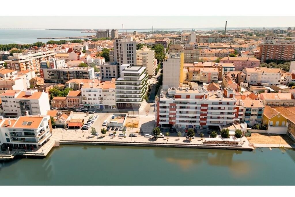 Apartment in Barreiro e Lavradio, Setubal, Portugal 3 - 14768038