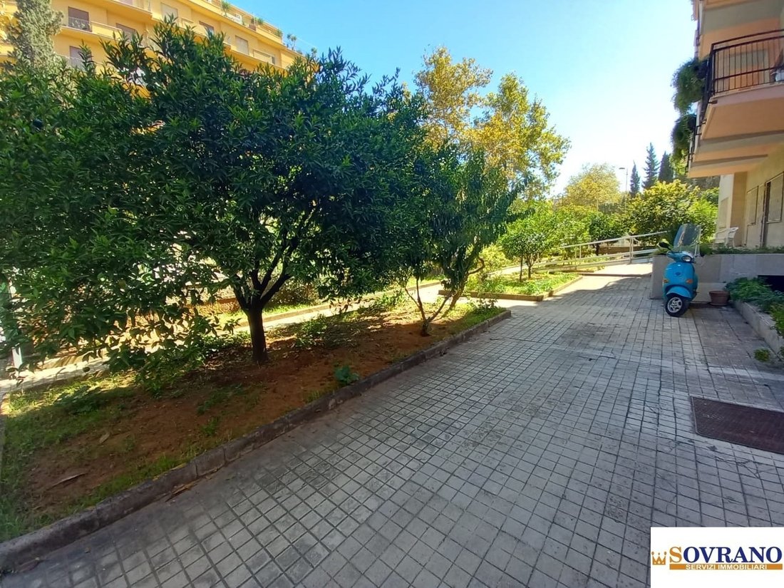 Viale Lazio Piano Terra Con Villetta In Palermo, Italy For Sale (14769377)