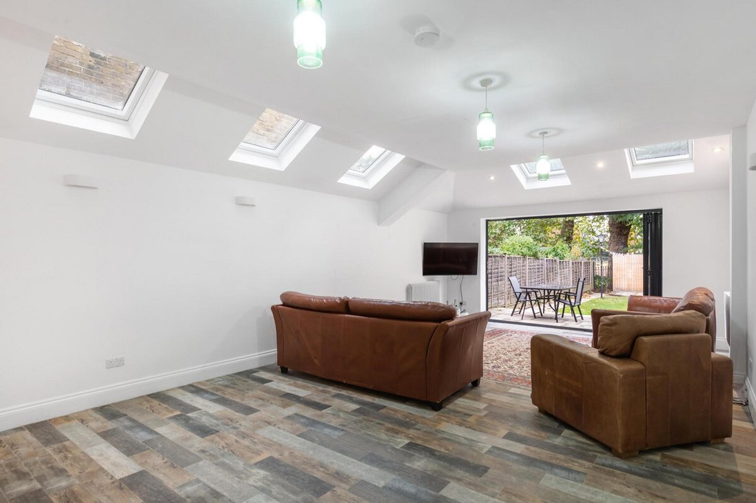 House in Northfields, Ealing, England 4 - 14768484