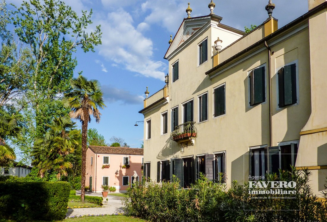 Whispers of the Brenta: A Timeless Venetian Villa’s Embrace
