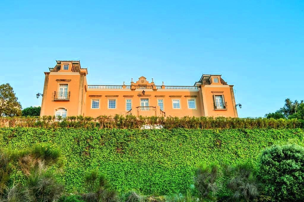 Samora Barros’ Luminous Legacy: A 1920s Algarve Masterpiece Where Art Meets Eternity