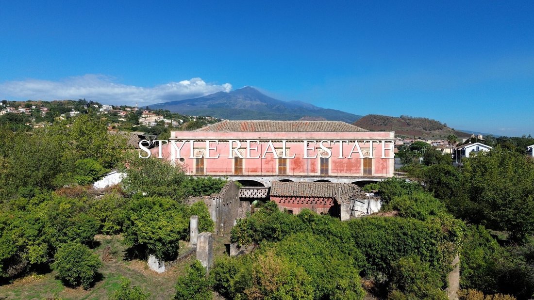 Villa in Villa Bellini-Ospedale Garibaldi, Catania, Italy 1 - 14169504