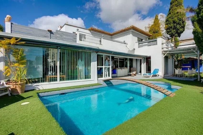 Villa in Estepona, Andalusia, Spain 1 - 14211905