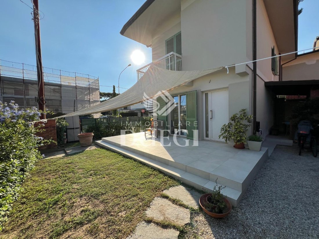 Country House in Tonfano, Pietrasanta, Italy 2 - 14772472