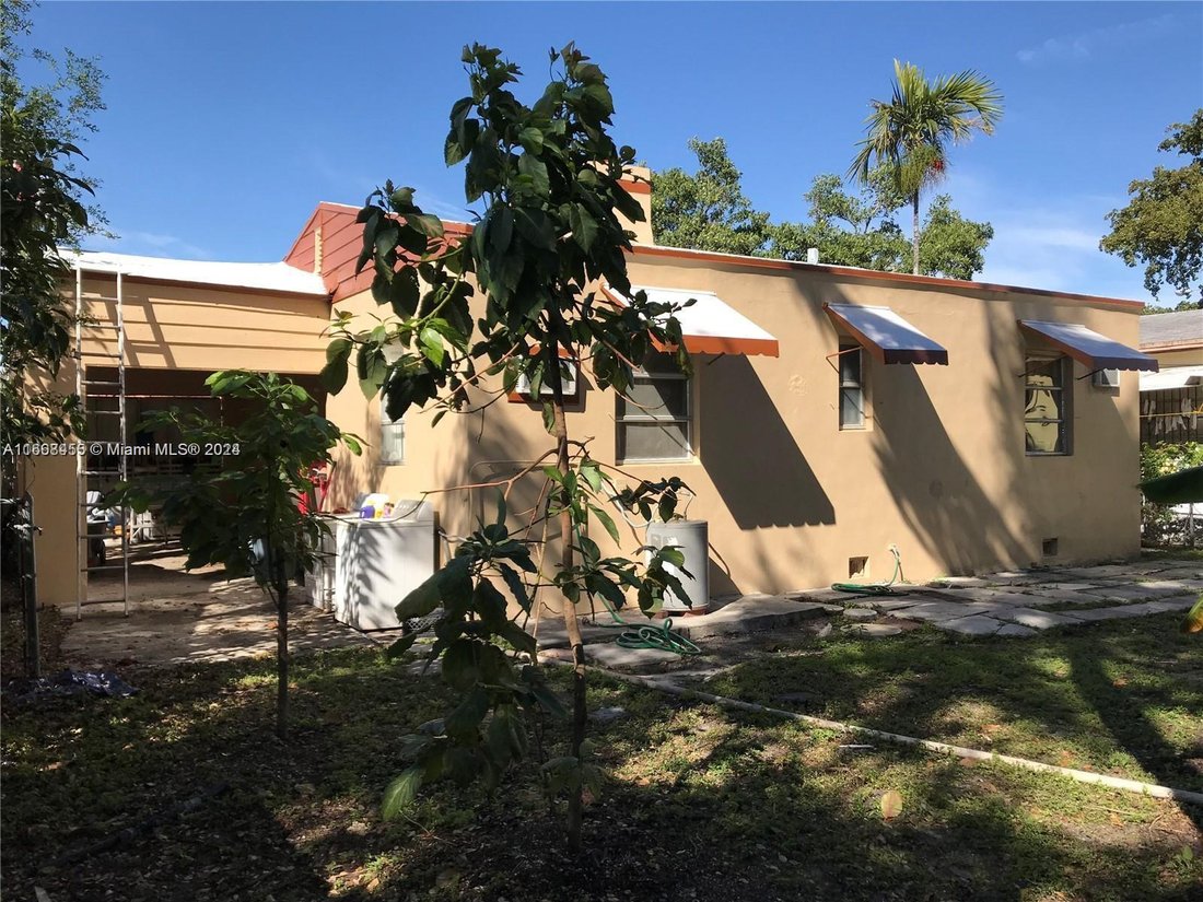 House in Miami, Florida, United States 5 - 14771677