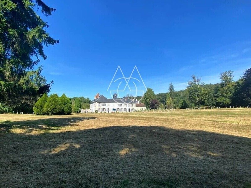 Le Rêve Champenois: A 19th-Century Château Whispering Through Time