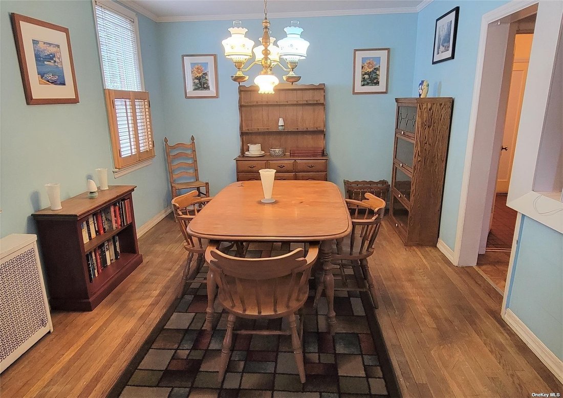 House in Merrick, New York, United States 5 - 14775134