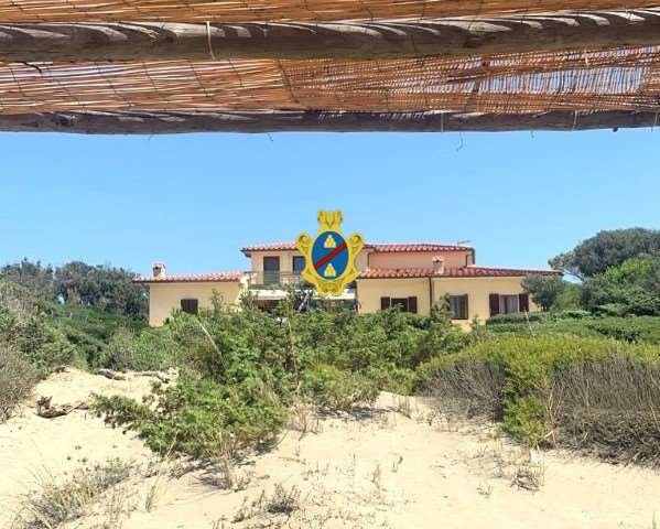 Villa in Tiro a Segno-San Giuseppe, Grosseto, Italy 1 - 14447409