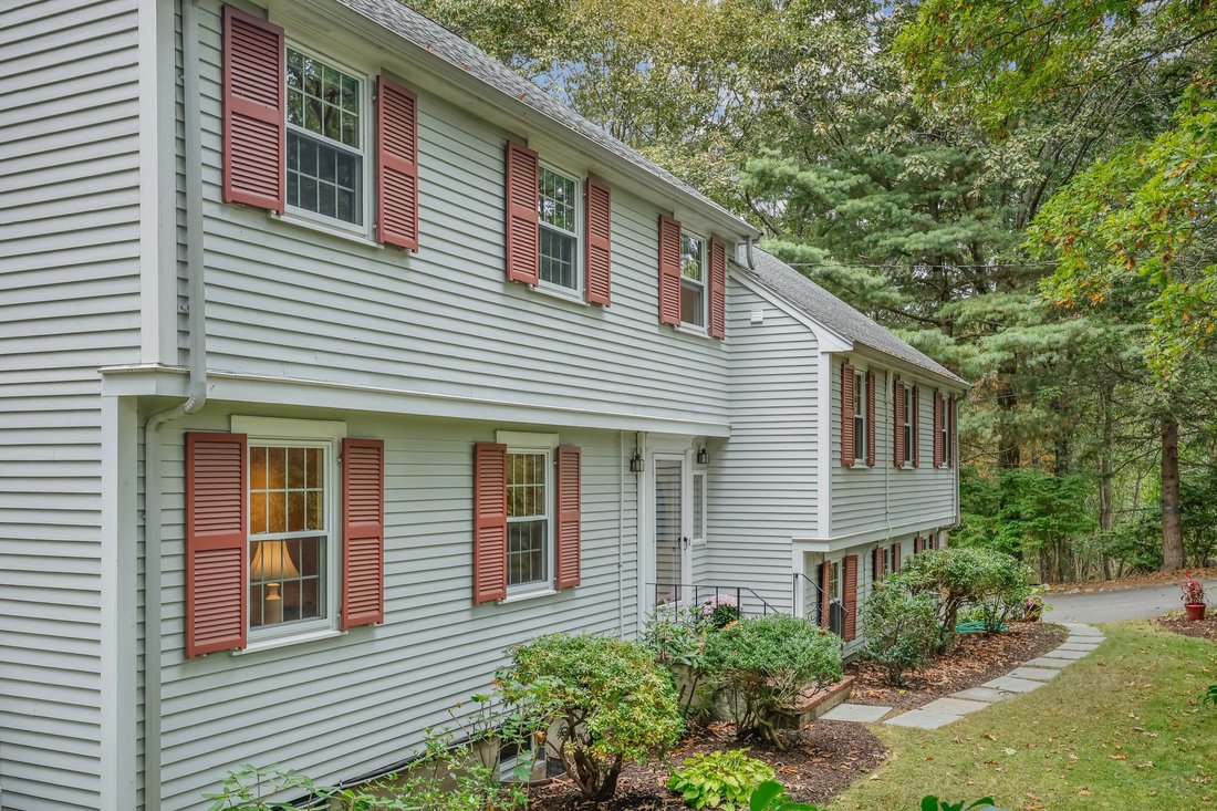 9 Tower Dr,Dover, Ma, 02030 In Dover, Massachusetts, United States For