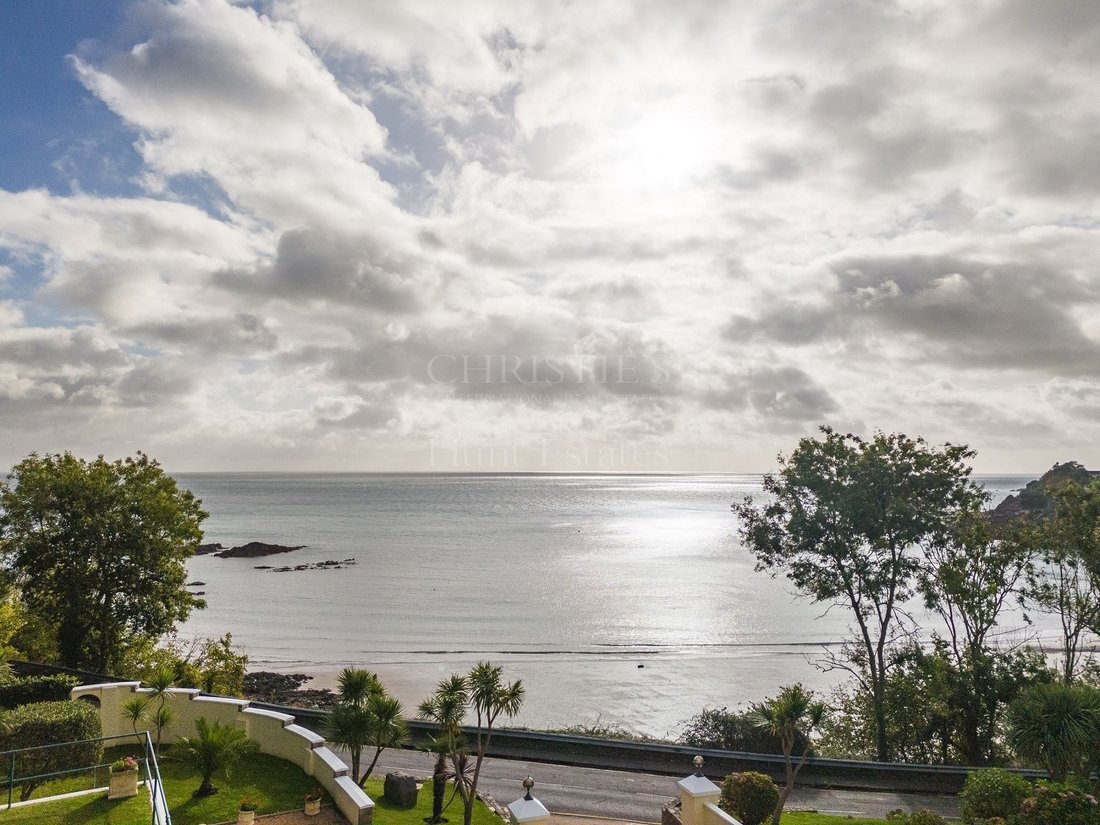 2 Bed Apartment In Small Luxurious Iconic In Saint Martin, St Martin