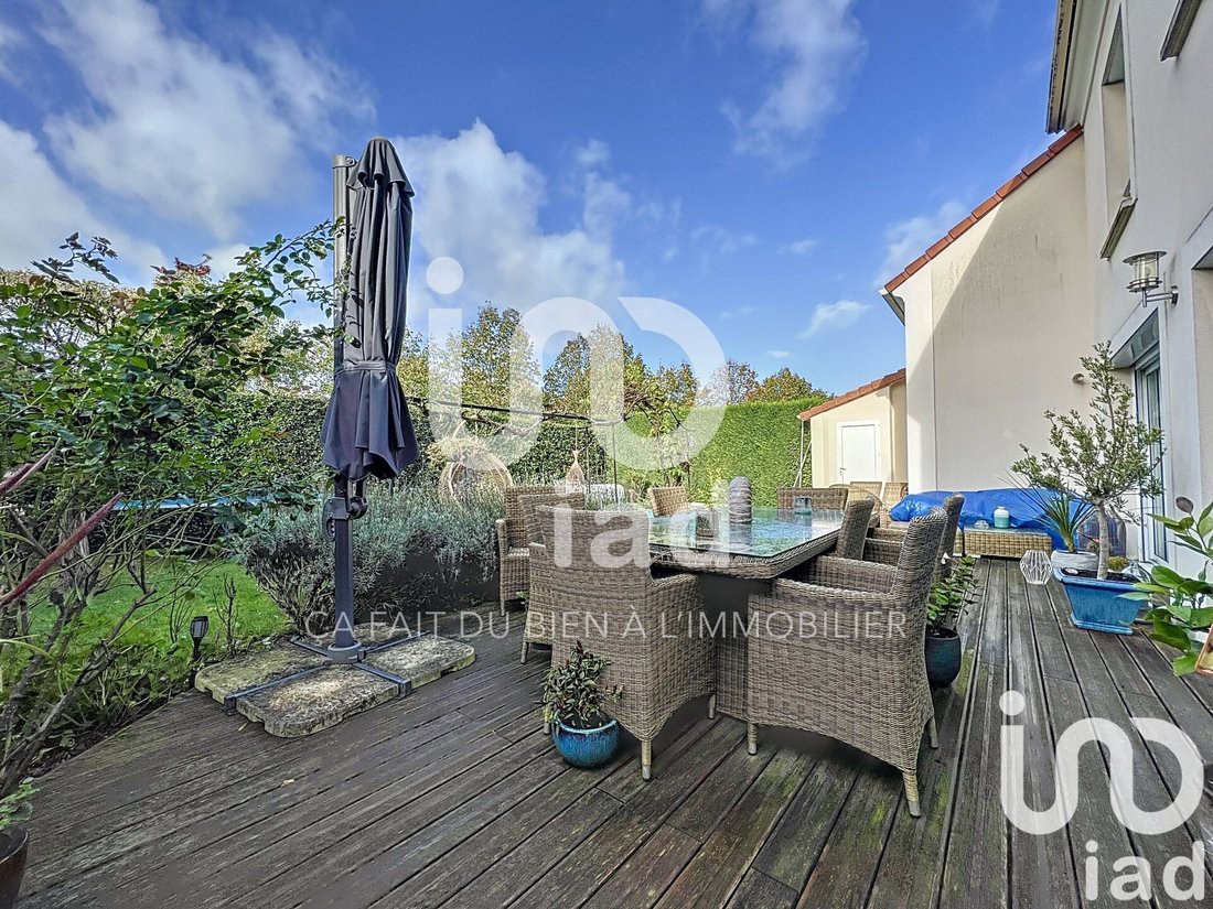 Verkauf Traditionelles In Saint Pierre Du Perray, île De France