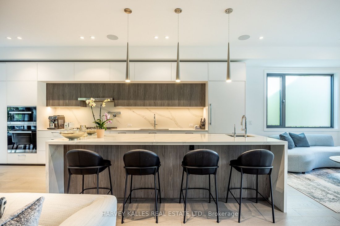 Awe Inspiring Modern Architectural Masterpiece In Toronto, Canada For