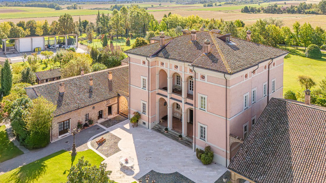 Estate in Gazzola, Emilia-Romagna, Italy 2 - 14782017